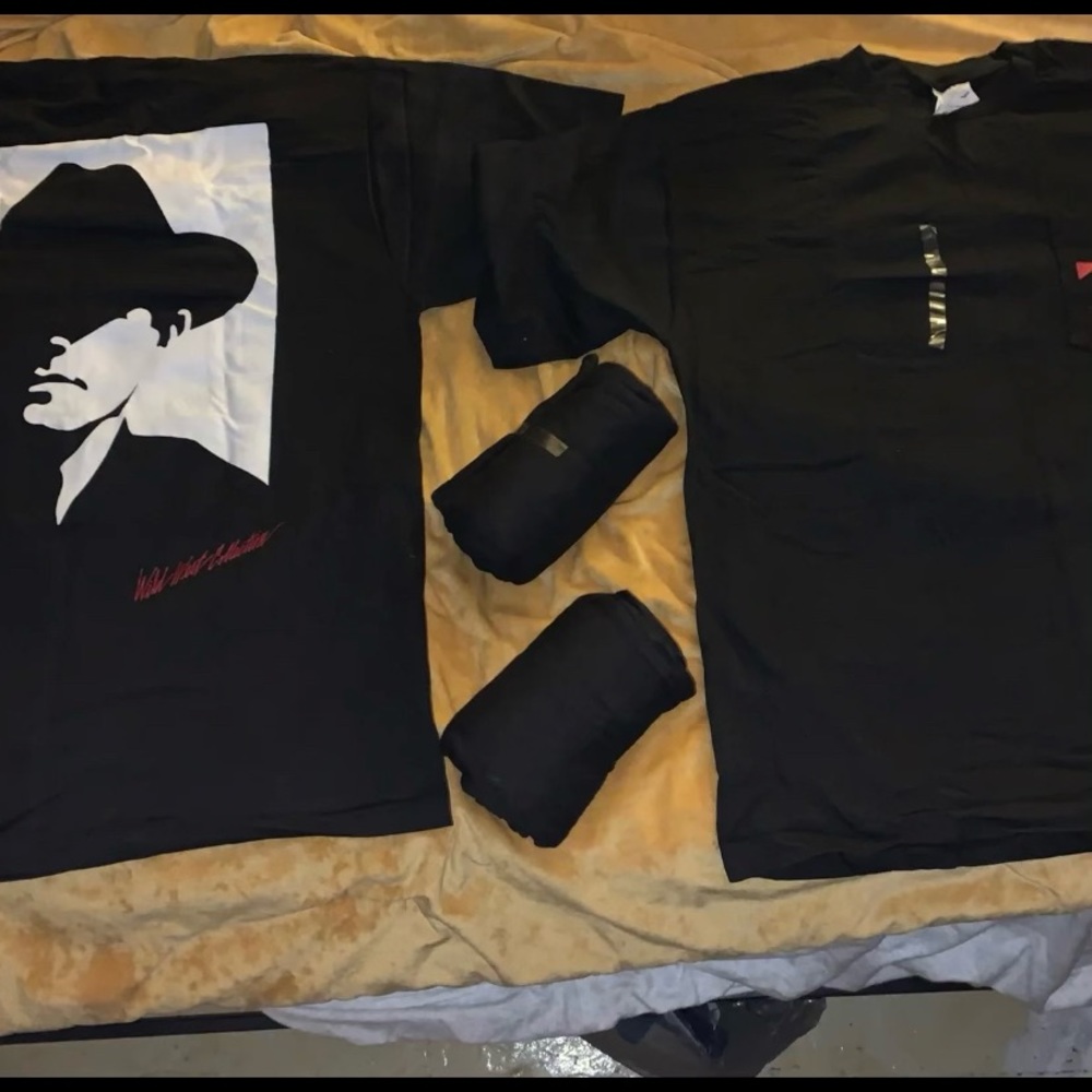 Four (4) vintage Marlboro Marlboroman Wild West pocket t shirt package